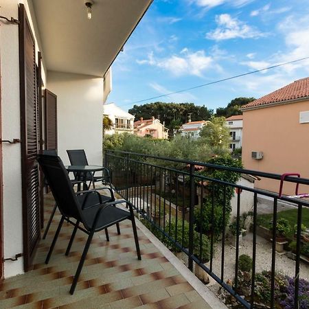 Apartment Beautiful Garden By Rent Istria Porec Luaran gambar