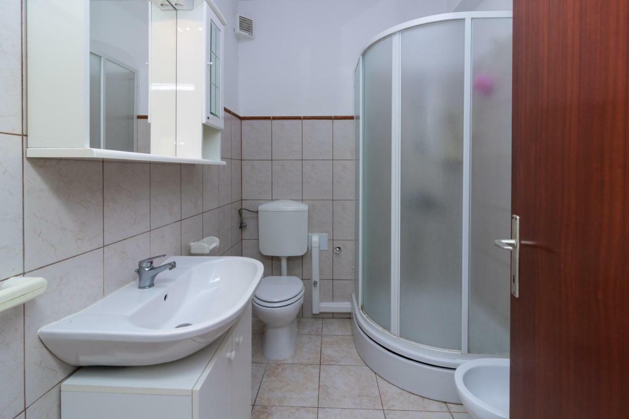 Apartment Beautiful Garden By Rent Istria Porec Luaran gambar