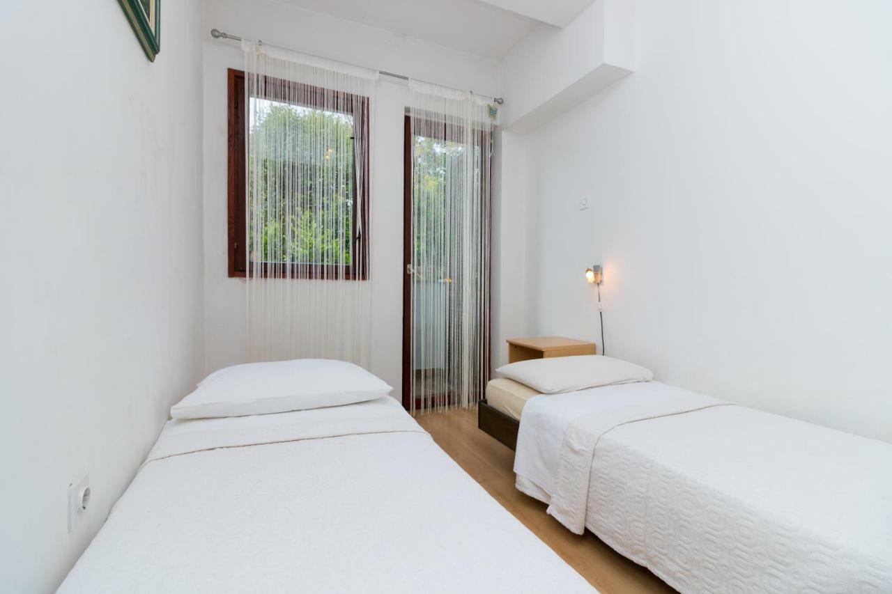 Apartment Beautiful Garden By Rent Istria Porec Luaran gambar